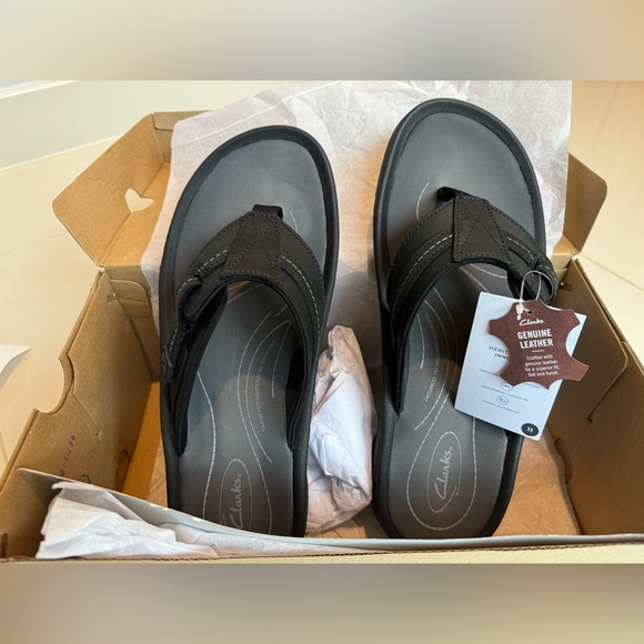 Men’s Clark’s Wesley Sun Black size 11 adjustable Velcro - Picture 2 of 8